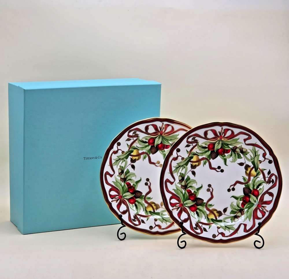Tiffany & Co. Holiday Porcelain Dinner Plates Set of 2 w/ Box 24k Gold Trim